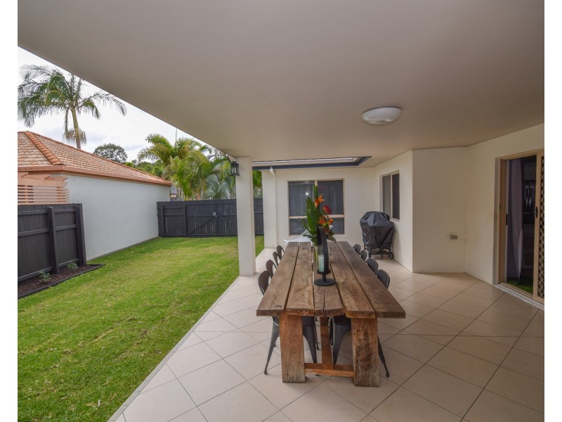 7 Baker-Finch Place, Twin Waters QLD 4564