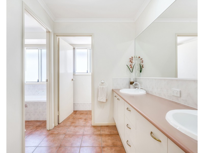 9 Sunorchid Place, Twin Waters QLD 4564