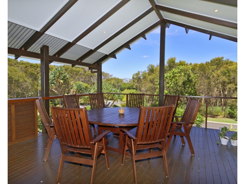 1 North Beach, Mudjimba QLD 4564