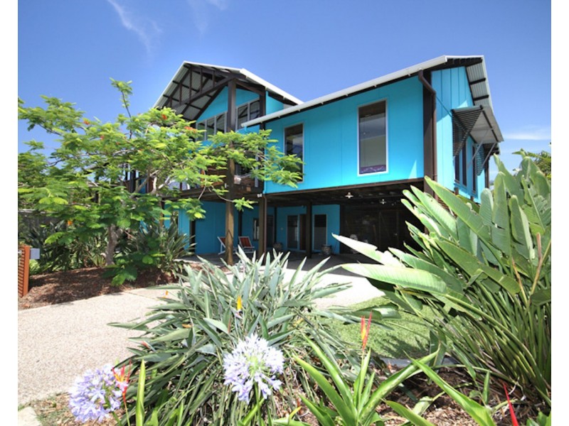 1 North Beach, Mudjimba QLD 4564