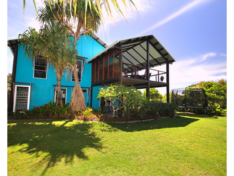 1 North Beach, Mudjimba QLD 4564
