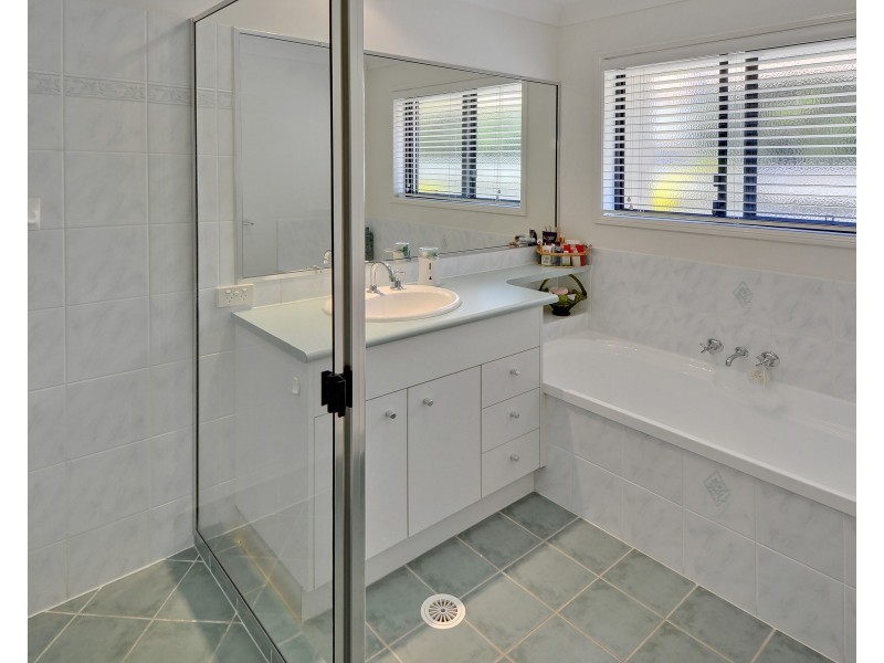 3 Staysail Place, Twin Waters QLD 4564