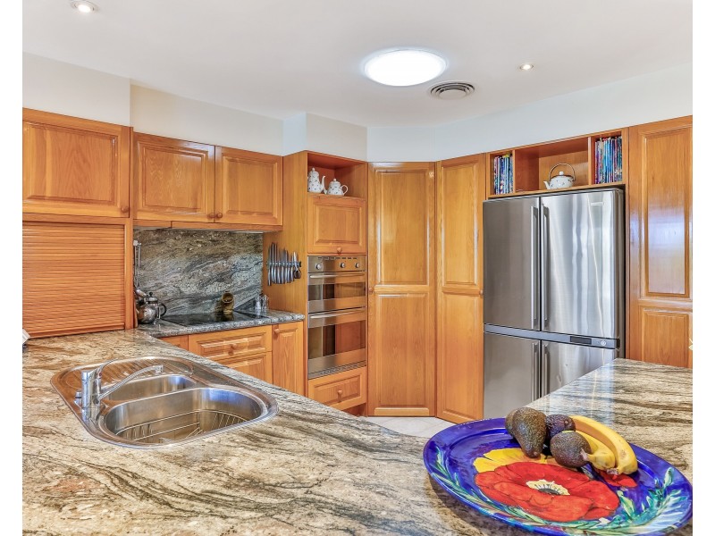 11 Tamarind PL, Twin Waters QLD 4564