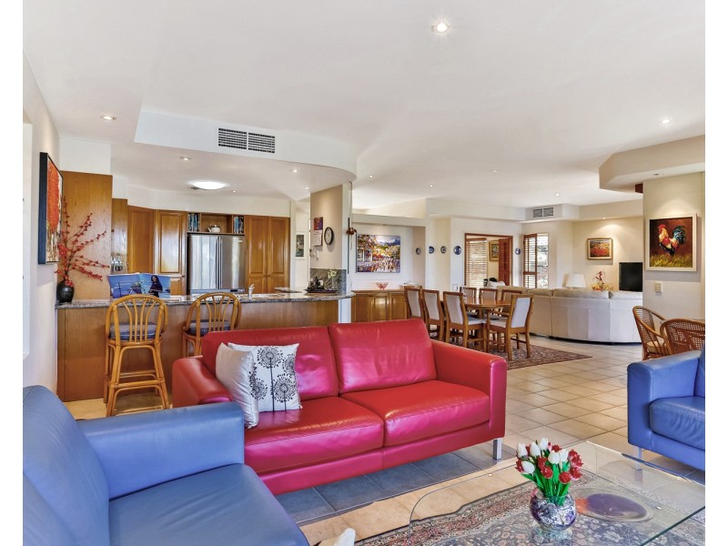 11 Tamarind PL, Twin Waters QLD 4564