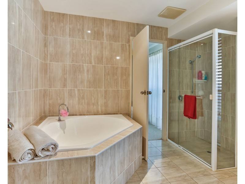 11 Tamarind PL, Twin Waters QLD 4564