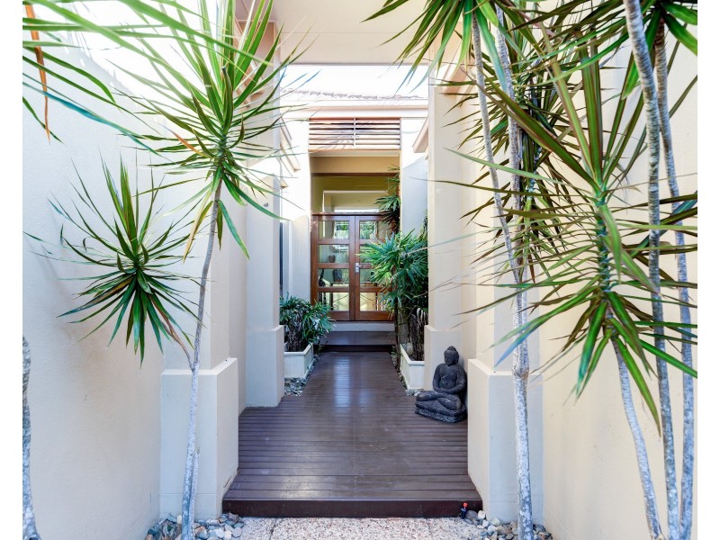 8 Peatling Lane, Twin Waters QLD 4564