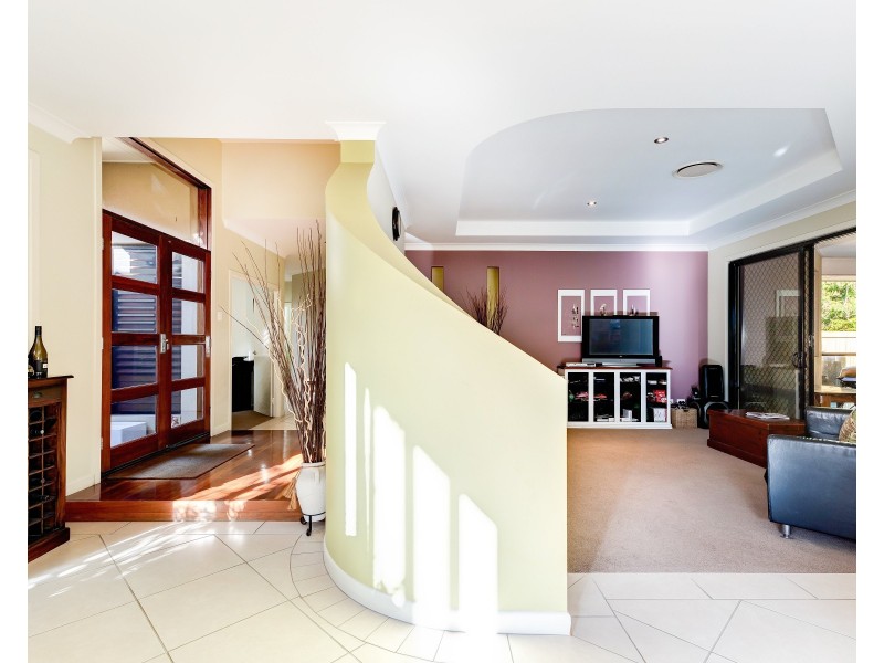 8 Peatling Lane, Twin Waters QLD 4564