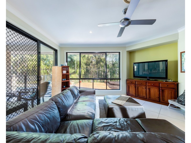 8 Peatling Lane, Twin Waters QLD 4564