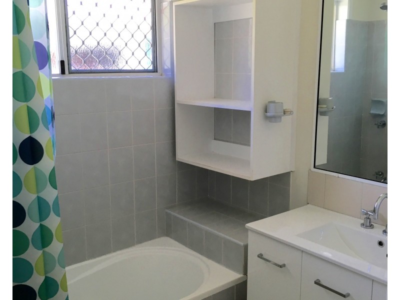 18  Lows Drive, Pacific Paradise QLD 4564