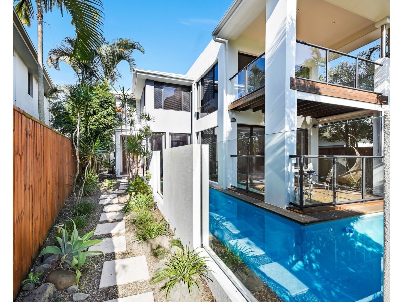71 Baywater Drive, Twin Waters QLD 4564