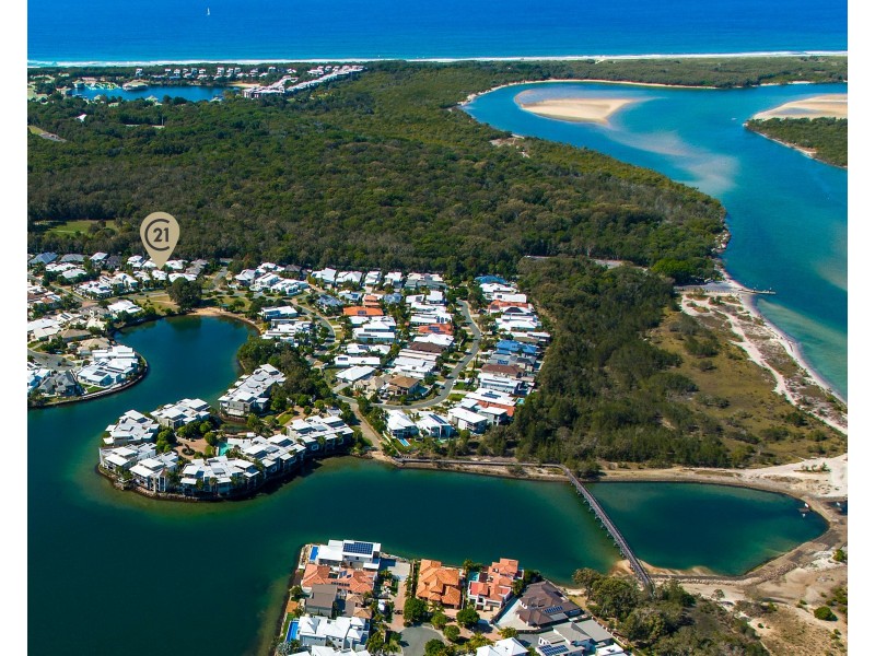 71 Baywater Drive, Twin Waters QLD 4564