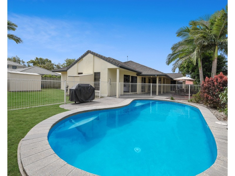 6 Livistona Place, Twin Waters QLD 4564