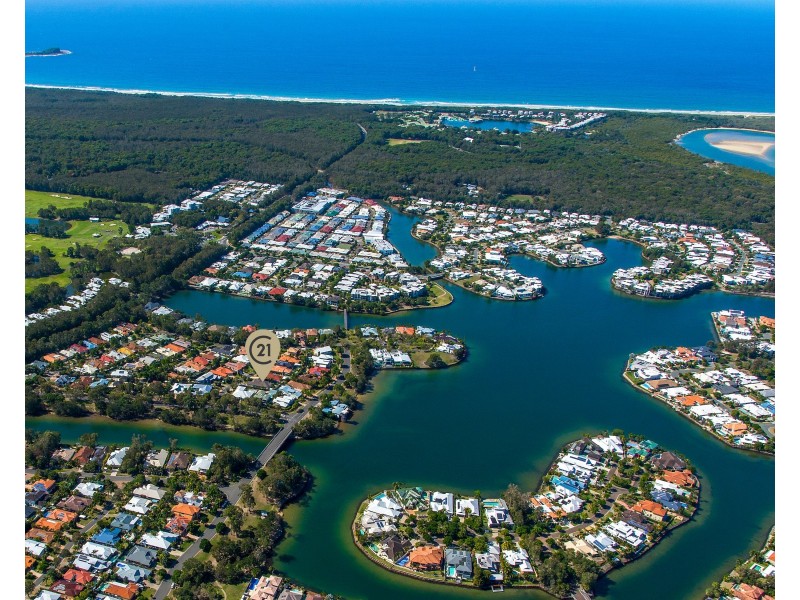 6 Livistona Place, Twin Waters QLD 4564