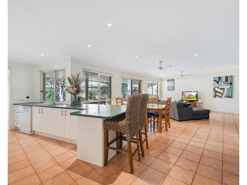 6 Livistona Place, Twin Waters QLD 4564