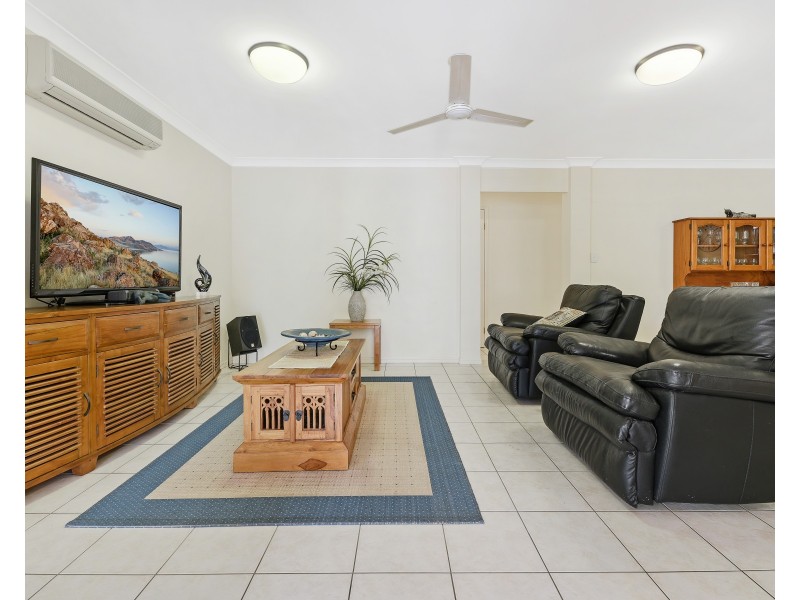 38 Prestwick Drive, Twin Waters QLD 4564