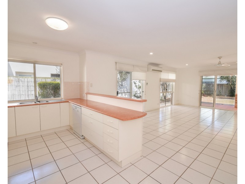 4 Glenwood Place, Twin Waters QLD 4564