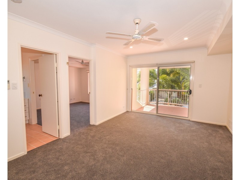 4 Glenwood Place, Twin Waters QLD 4564