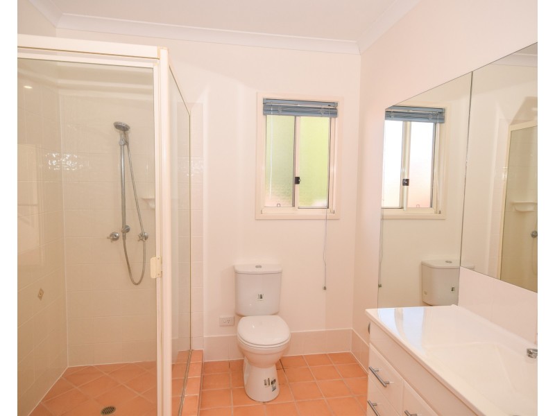 4 Glenwood Place, Twin Waters QLD 4564