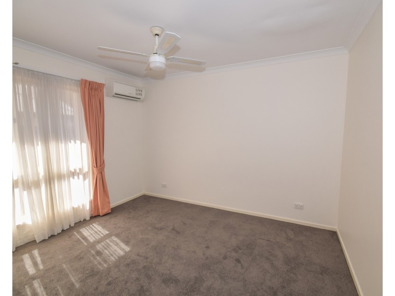 4 Glenwood Place, Twin Waters QLD 4564