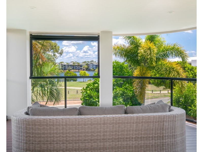 69 Baywater Drive, Twin Waters QLD 4564