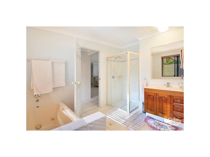 6 Watergum Pl, Twin Waters QLD 4564