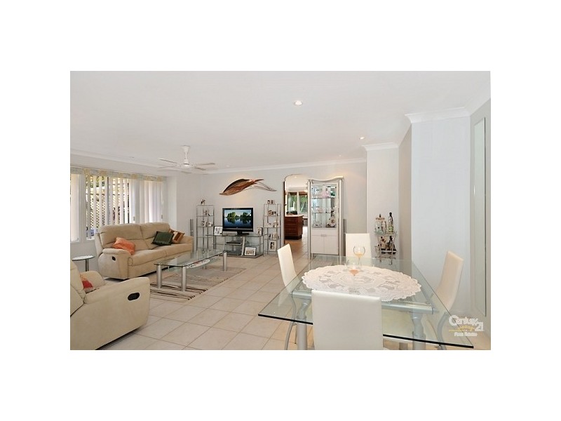 6 Watergum Pl, Twin Waters QLD 4564
