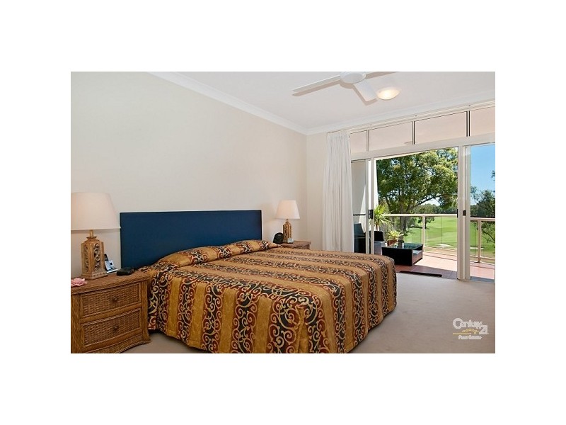19/179 Ocean Drive, Twin Waters QLD 4564