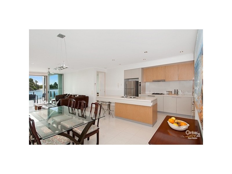 28/20 Anchorage Cct, Twin Waters QLD 4564