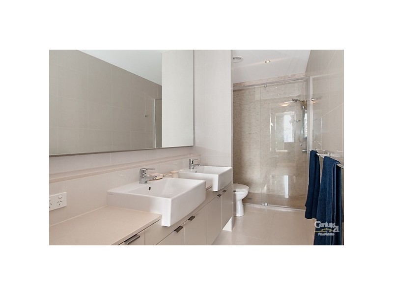 28/20 Anchorage Cct, Twin Waters QLD 4564