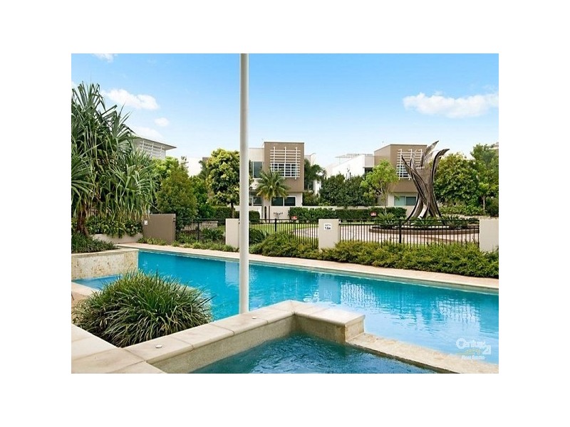 8/20 Anchorage Cct, Twin Waters QLD 4564