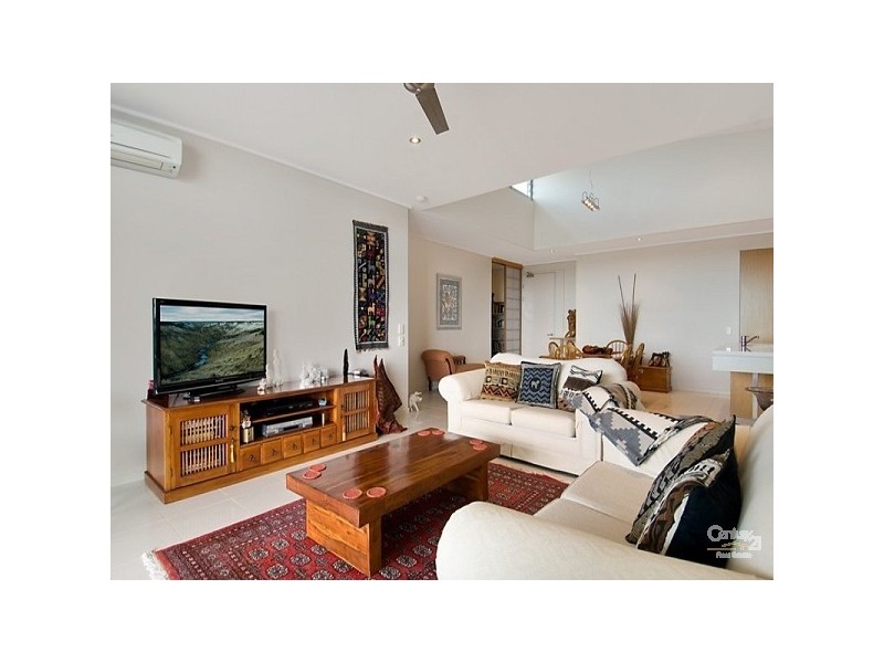 8/20 Anchorage Cct, Twin Waters QLD 4564