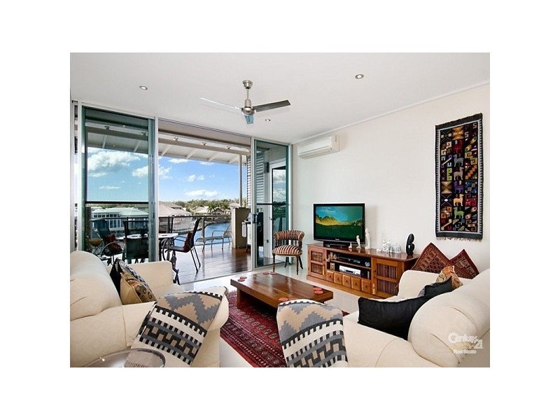 8/20 Anchorage Cct, Twin Waters QLD 4564