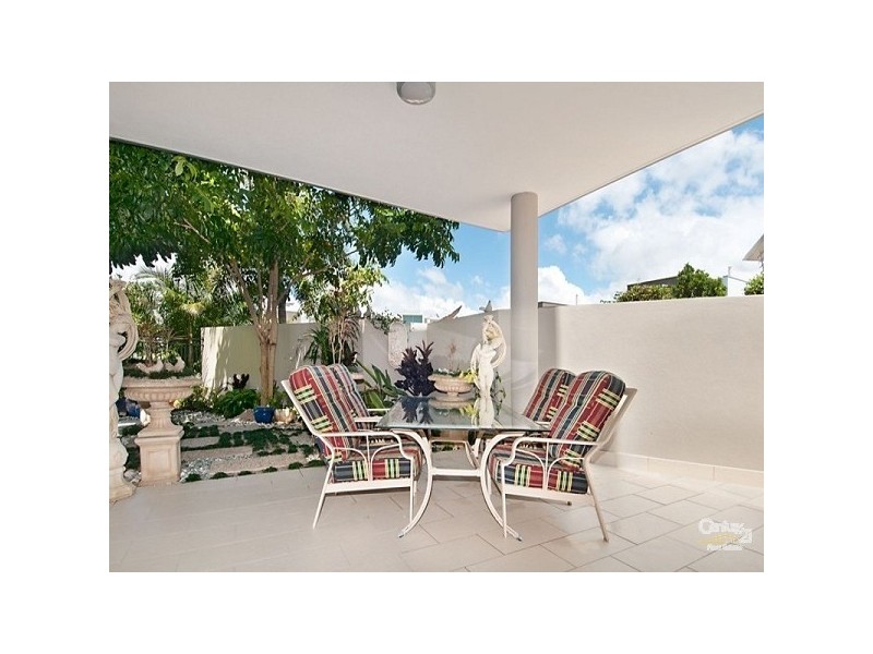 13/20 Anchorage Circuit, Twin Waters QLD 4564