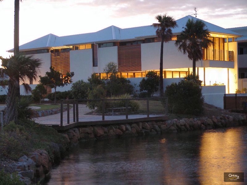 12 Staysail Place, Twin Waters QLD 4564