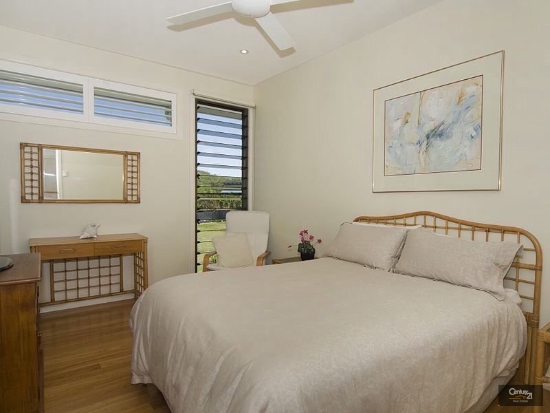 12 Staysail Place, Twin Waters QLD 4564