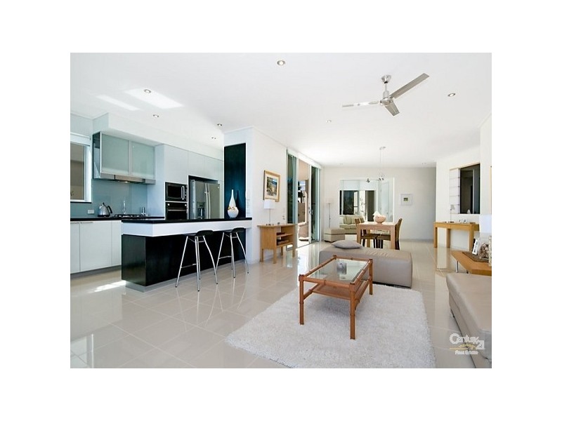 27/20 Anchorage Circuit, Twin Waters QLD 4564