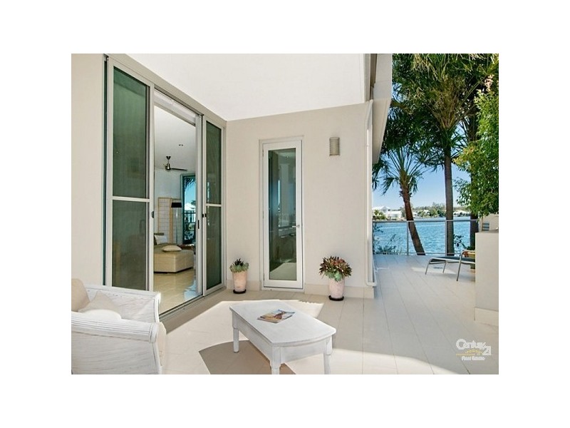 27/20 Anchorage Circuit, Twin Waters QLD 4564