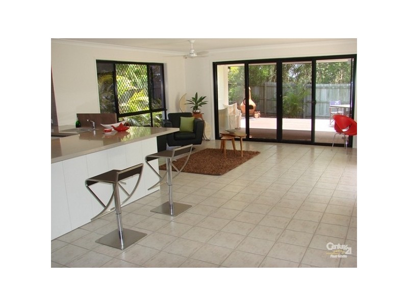 48 Wattlebird Dr, Twin Waters QLD 4564