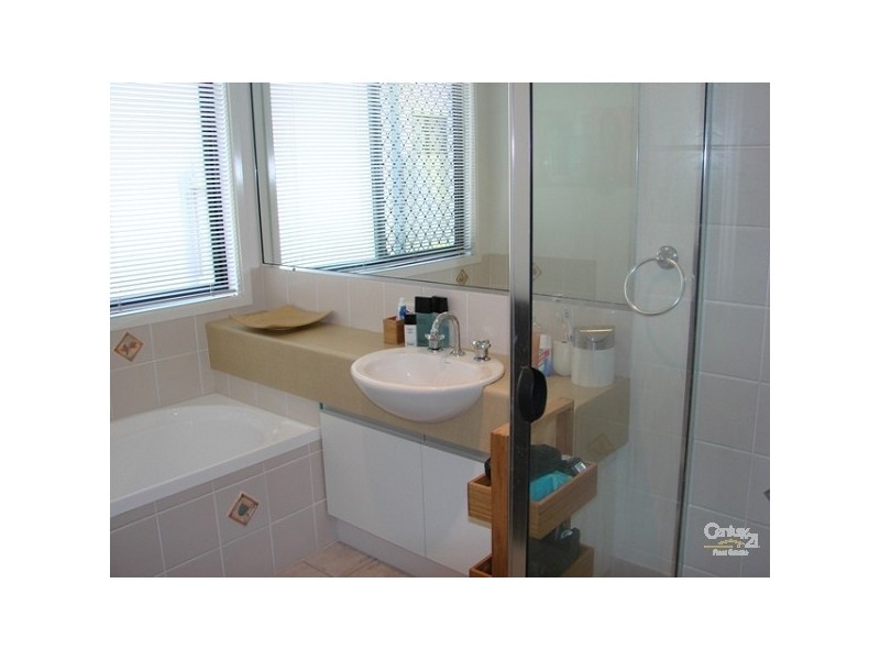 48 Wattlebird Dr, Twin Waters QLD 4564