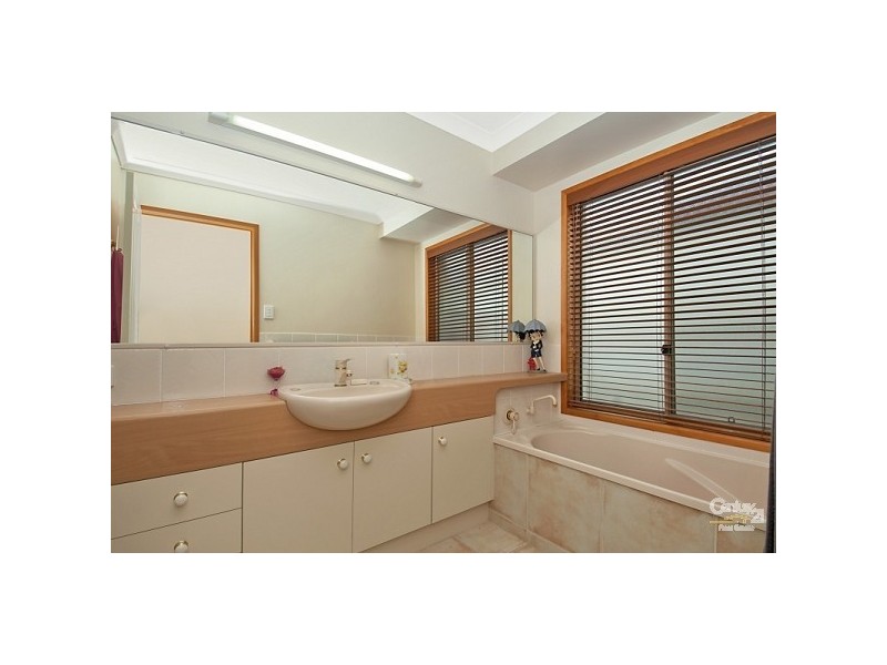 9 Mariner Place, Twin Waters QLD 4564