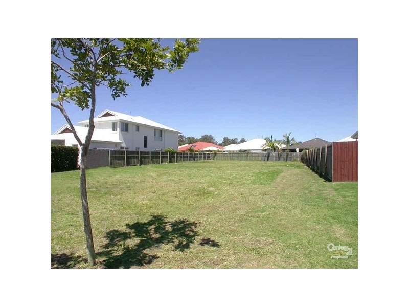 15 Anchorage Cct, Twin Waters QLD 4564