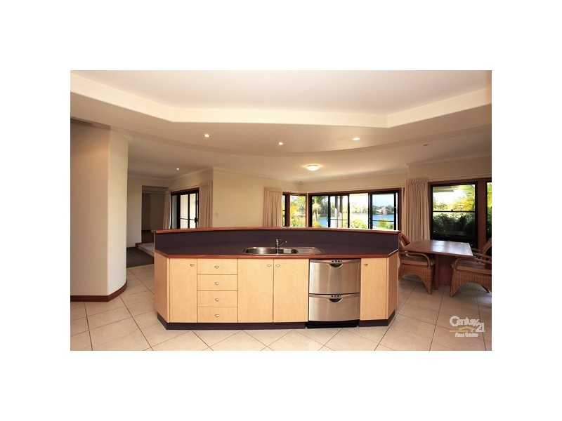 17 Nautilus Pl, Twin Waters QLD 4564