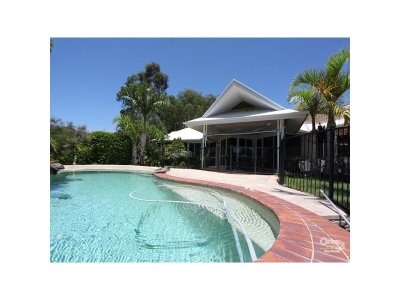 13 Glenwood Place, Twin Waters QLD 4564