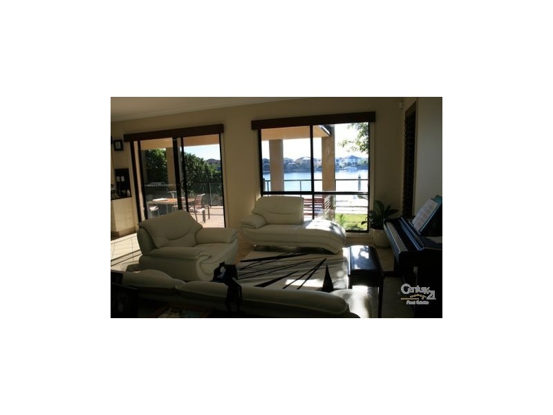 Hope Island QLD 4212
