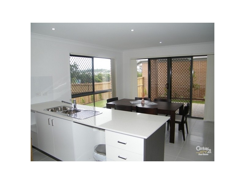 Pacific Pines QLD 4211