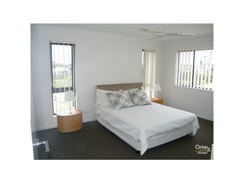 Pacific Pines QLD 4211