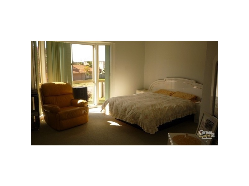 Pacific Pines QLD 4211