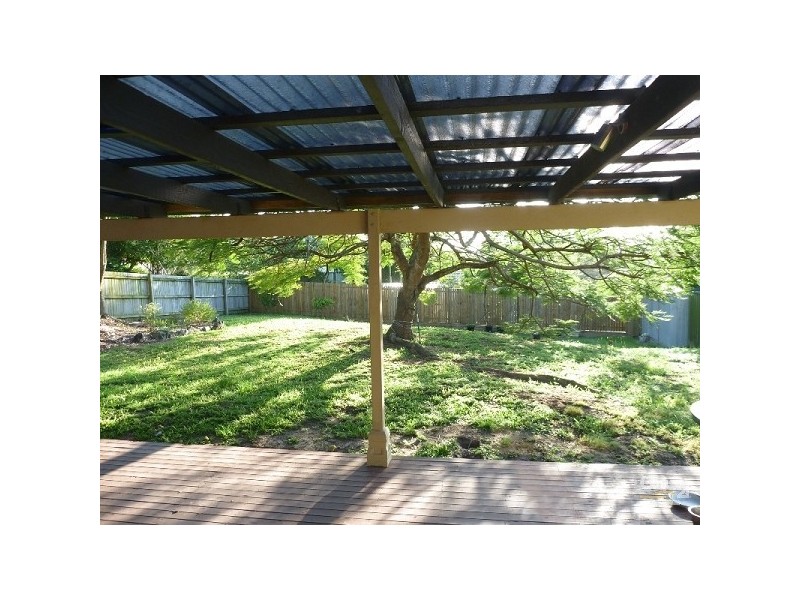 27 Jesmond Road, Helensvale QLD 4212