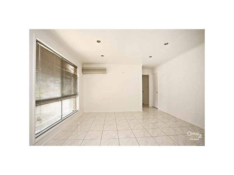 15 Dromana Crest, Helensvale QLD 4212