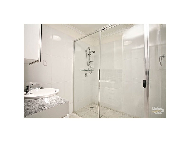 15 Dromana Crest, Helensvale QLD 4212